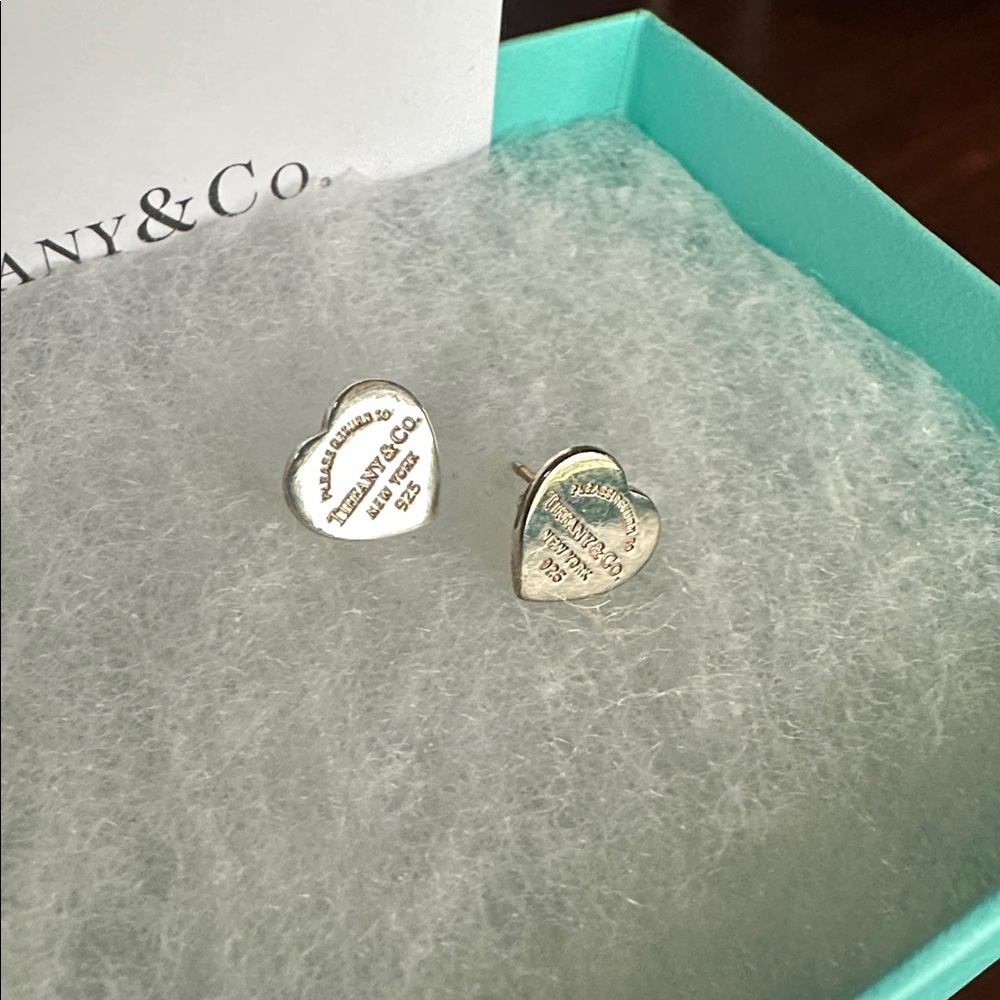 Tiffany & Co. Silver Heart Tag Earrings - Picture 6 of 6